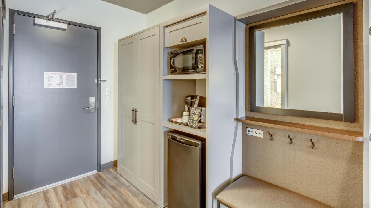 Twin Room - Mobility Access with Bath Tub